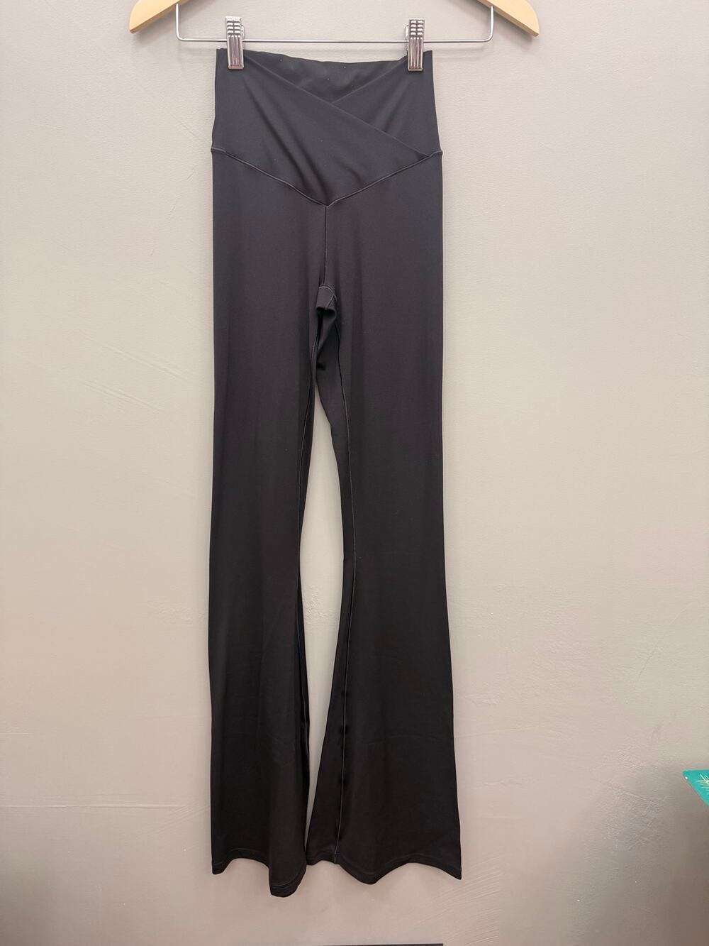 Aerie OFFLINE Real Me High Waisted Flare Leggings Black Size S Long